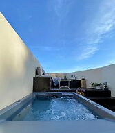 Room-luxury Suite With a Queens Double b