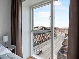 Sanders Arena - Chic 3-bdr Apt Close to Metro