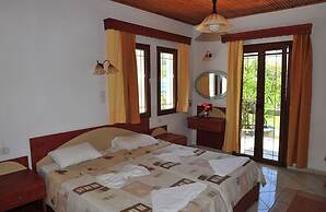 A Spacious and Bright Studio With Balcony