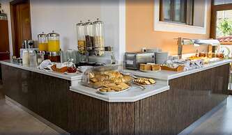 A Spacious and Bright Studio With Balcony