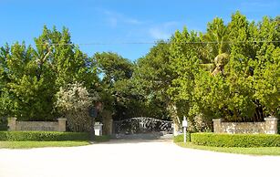 Waterfront Luxury Villa With Sunset Views And Boat Slip 3 Bedroom Town