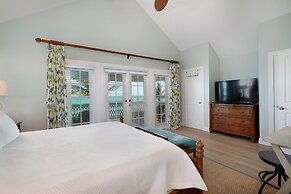 Waterfront Luxury Villa With Sunset Views And Boat Slip 3 Bedroom Vill