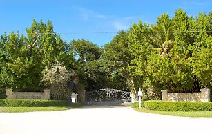 Waterfront Luxury Villa With Sunset Views And Boat Slip 3 Bedroom Vill