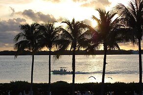 Waterfront Luxury Villa With Sunset Views And Boat Slip 3 Bedroom Vill