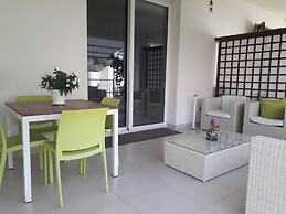 Apartment in Villa - Air Conditioned - Wi-fi - Near the sea