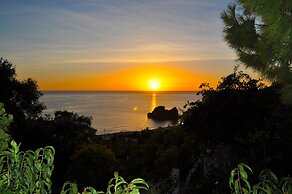 Large Apartment by the Pool - Pelekas Beach, Corfu