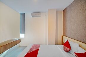 Super OYO 90559 Gamacity Residence