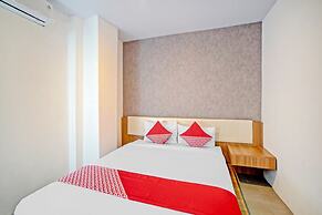 Super OYO 90559 Gamacity Residence