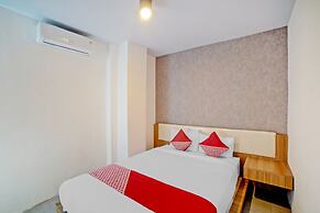 Super OYO 90559 Gamacity Residence