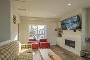 Skyline-Townhouse Combo-AC-Pool-Hot Tub