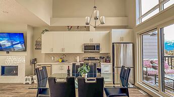 Skyline-Townhouse Combo-AC-Pool-Hot Tub