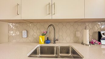 Skyline-Townhouse Combo-AC-Pool-Hot Tub