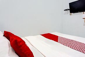 OYO Life 92021 Dua Putra Homestay Klayar