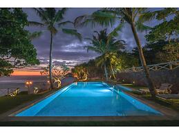 Elevated Family Beach Villa Overlooking Surf Break