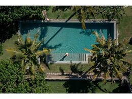 Elevated Family Beach Villa Overlooking Surf Break