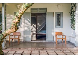 Elevated Family Beach Villa Overlooking Surf Break