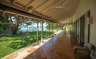 Elevated Family Beach Villa Overlooking Surf Break