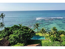 Elevated Family Beach Villa Overlooking Surf Break