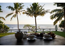 Elevated Family Beach Villa Overlooking Surf Break