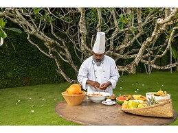 Elevated Family Beach Villa Overlooking Surf Break