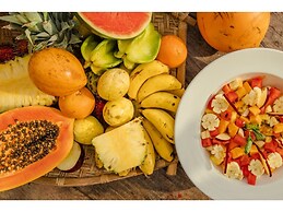 Elevated Family Beach Villa Overlooking Surf Break