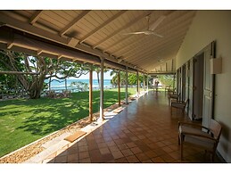 Elevated Family Beach Villa Overlooking Surf Break