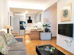 Elegant Apartment in Acropolis
