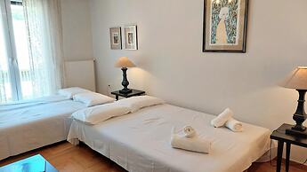 Elegant Apartment in Acropolis