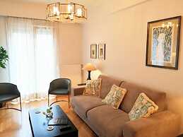 Elegant Apartment in Acropolis