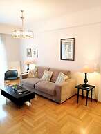 Elegant Apartment in Acropolis