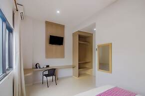 OYO 90312 Bahu Bay Hotel