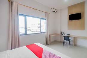 OYO 90312 Bahu Bay Hotel