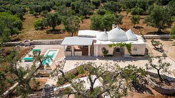 Trullo Cecapesce con Piscina by Wonderful Italy