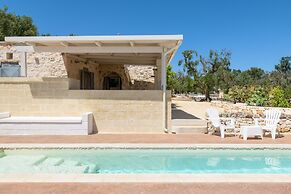 Trullo Cecapesce con Piscina by Wonderful Italy