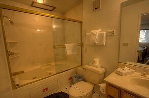 Heavenly Chairview Condo 2 Bedroom Home by RedAwning