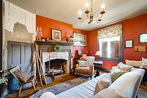 Cumberland House - A Cozy Historical Stay