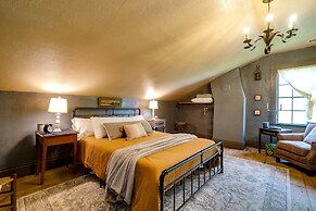 Cumberland House - A Cozy Historical Stay