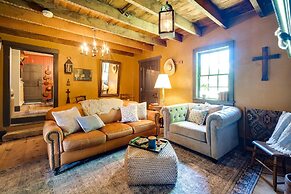 Cumberland House - A Cozy Historical Stay