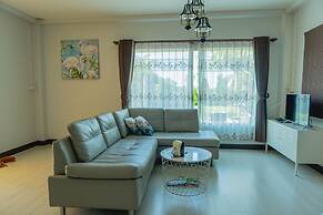 Apinya Resort Bangsarey