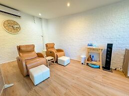 Apinya Resort Bangsarey