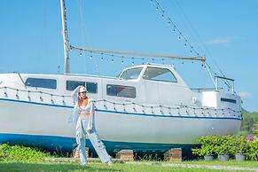 Apinya Resort Bangsarey