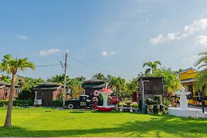 Apinya Resort Bangsarey