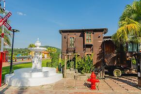 Apinya Resort Bangsarey