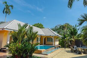 Apinya Resort Bangsarey