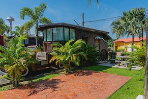 Apinya Resort Bangsarey