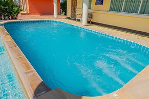 Apinya Resort Bangsarey