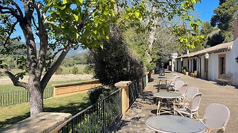 Rondaia Suites & Villas