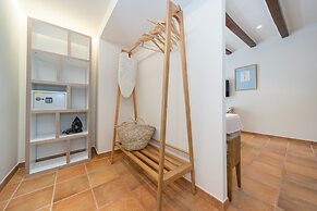 Rondaia Suites & Villas