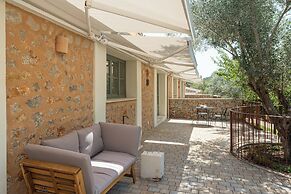 Rondaia Suites & Villas