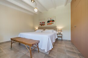 Rondaia Suites & Villas